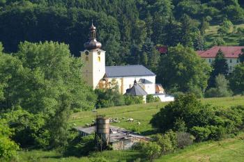 Pohled z vrcholu údolí od obchvatu (© Jaromír Lenoch, 06/2006)