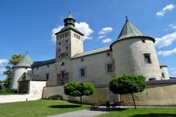 severní průčelí zámku od severozápadu ( © Jan P. Štěpánek 06/2017)