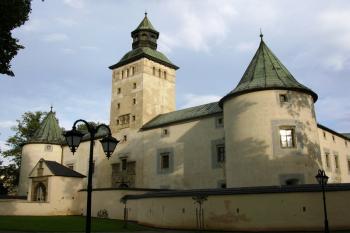 Pohled na renesanční zámek v Bytči od severozápadu ( © Jan P. Štěpánek 08/2006)