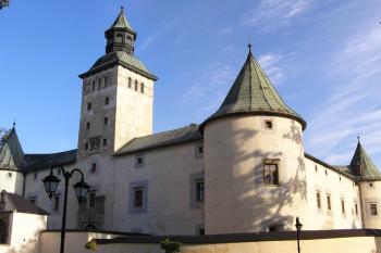 Zámek Bytča od západu ( © Jan P. Štěpánek 09/2007)