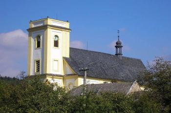 kostel Povýšení sv. Kříže ( © Ondřej Štěpánek 10/2006)