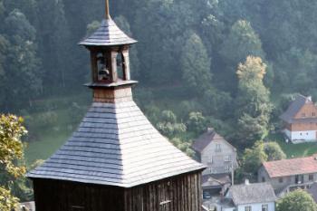 zvonice - pohled od severu ( © Pavel Zany Komárek 30.9.2006)