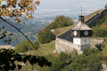 Zvonice (Stará věž) pozůstatek kostela sv. Bartoloměje z poloviny 14. století. ( © Miroslav BITTER 08/2007)