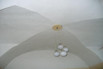 Tupadly - zřejmě renesanční klenba jedné z místnosti prvého patra vstupního křídla zámku (© Pavel Jarý, 18.10.2008)