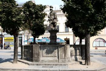 celkový pohled od západu ( © Pavel Zany Komárek 28.9.2006)