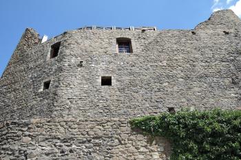 Hrad Hollókő (© aleshwarrior, 07/2017)