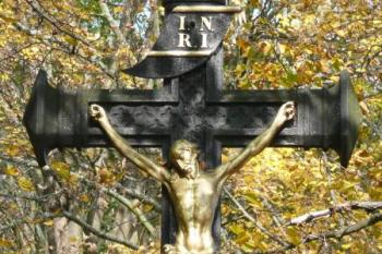 detail litinového kříže ( © Jan P. Štěpánek 10/2008)
