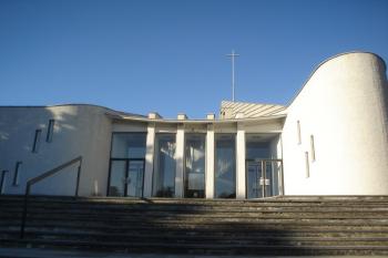 Kostel sv. Josefa v Senetářově (© Jan Celý, 10/2006)