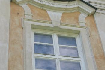 detail okna (© D Dohňanský, 06/2015)