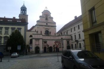 Pohled z Masarykovy třídy ( © Ivo Rozehnal 09/2019)