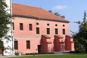 Starší část kláštera (© Jan P. Štěpánek, 10/2006)