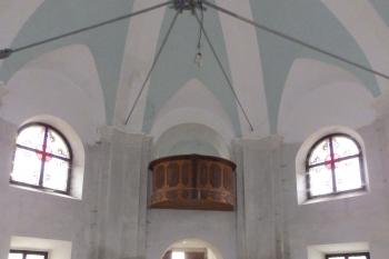 Interiér kostela - pohled ke kruchtě (© Johannes Cladis, 04/2015)