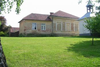 Jádro tvrze z jz.příkopu (© D Dohňanský, 06/2015)