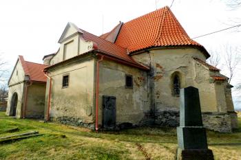 kostel od jihovýchodu ( © Milan Caha 02/2020)