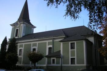 jiný pohled na kostel od jihovýchodu ( © Ondřej Štěpánek 11/2006)