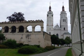 Švédská ze´d a kostel sv. Martina (© Ivo Rozehnal  08/2024)