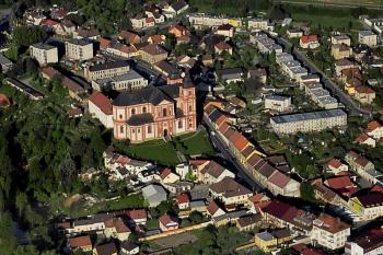 Přeštice - letecký snímek ( © Radovan Smokoň 05/2011)