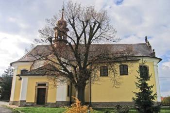 Kostel sv. Jana Nepomuckého ve Studnicích u Náchoda ( © Pavel Vítek 10/2007)