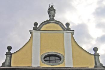 Kostel sv. Jana Nepomuckého ve Studnicích u Náchoda ( © Pavel Vítek 10/2007)