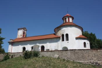 Kostel od jihu ( © Ivan Grisa 08/2009)