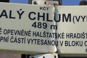 malý chlum - na kopci se nachází halštatské hradiště (© zdeněk komínek, 04/2010)