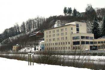 hlavní lázeňská budova (© Alena Volná, 1/2010)