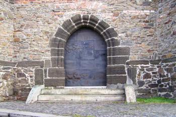 Gotický portálek vstupu do kaple ( © Jan P. Štěpánek 11/2006)