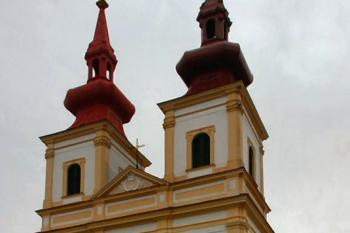 Kostel od jihozápadu (© Ivan Grisa 04/2010)