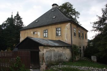 Děkanství z ulice Františka Balatky ( © Ivan Grisa 09/2010)