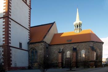Kostel Nanebevzetí Panny Marie z náměstí 1. máje ( © Radovan Smokoň 12/2006)