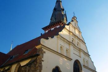 Kostel Nanebevzetí Panny Marie ( © Radovan Smokoň 12/2006)