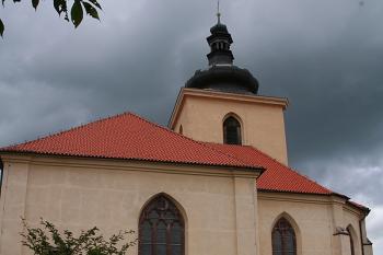 Kostel od jihu ( © Ivan Grisa 06/2009)