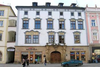 Petrášův palác ( © Pavel Vítek 12/2006)
