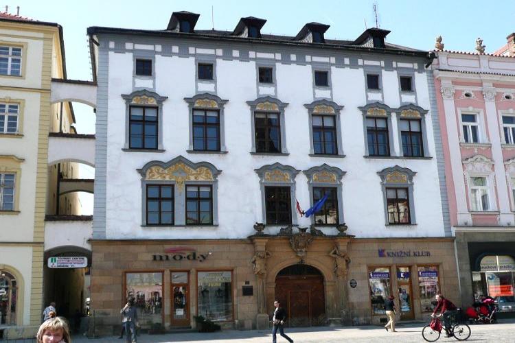 Petrášův palác