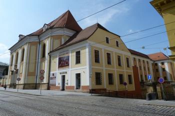klášter klarisek s kostelem sv. Kláry (© František Kinař, 08/2014)