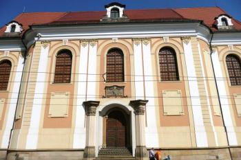 vstupní průčelí kostela sv. Kláry ( © Jan P. Štěpánek 04/2009)