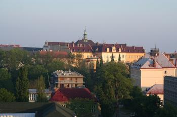 Palác od východu ( © Ivan Grisa 05/2009)