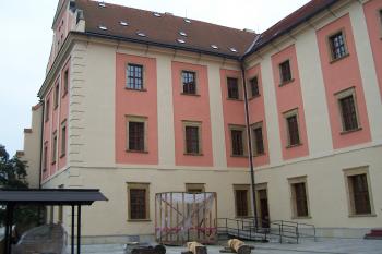 Olomouc - kolej jezuitů - Konvikt - malé nádvoří (© Ivo Rozehnal, 09/2011)