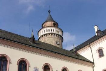 Z vnitřního nádvoří (© Dušan Lipár, 11/2006)