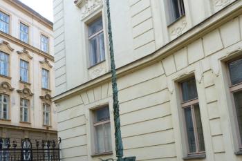 fontána sv. Jana Sarkandera u kaple (© František Kinař, 08/2014)