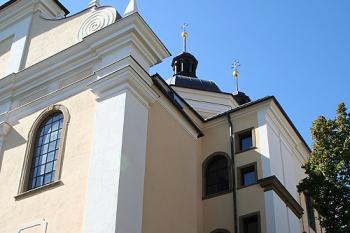 Schodišťová vížka v severovýchodním rohu kostela (© Ivan Grisa, 09/2008)
