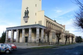 Kostel sv. Cyrila a Metoděje ( © Pavel Vítek 12/2006)