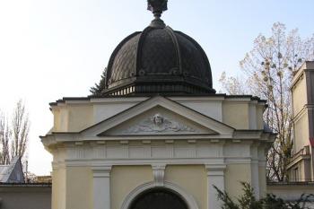 Čelní pohled na kapli (© Jan P. Štěpánek, 10/2006)