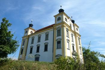 kaple od západu ( © Milan Caha 10/2010)