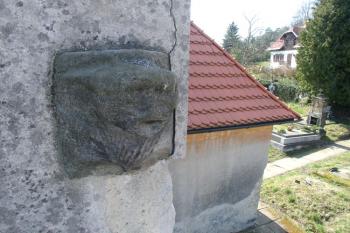 Detail zoomorfní příšery ( © Jiří Čížek 03/2007)