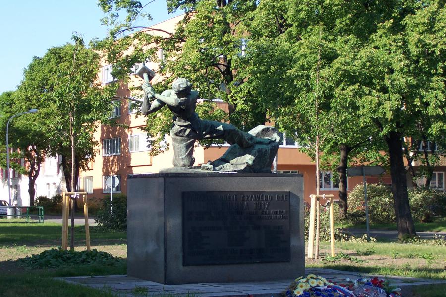 Pomník padlých hrdinů