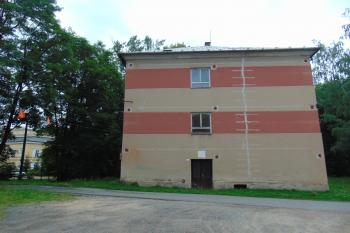 Zbytek západní strany st. zámku (© Dušan Dohňanský  07/2021)