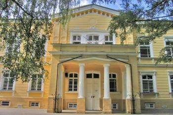 Parkové průčelí zámku ( © Pavel Vítek 09/2009)