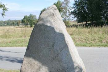 Zadní strana kámenu. (© Roman Zajíc, 09/2006)