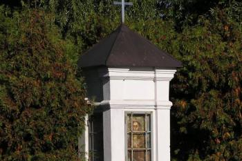 Detail horní části božích muk i s vyobrazením sv. Františka ( © Jan P. Štěpánek 09/2007)